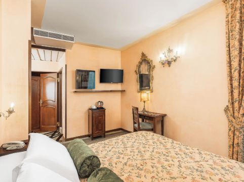Hotel Marconi Room Type - Classic Triple Room Hotel Marconi Room Type - Classic Triple Room