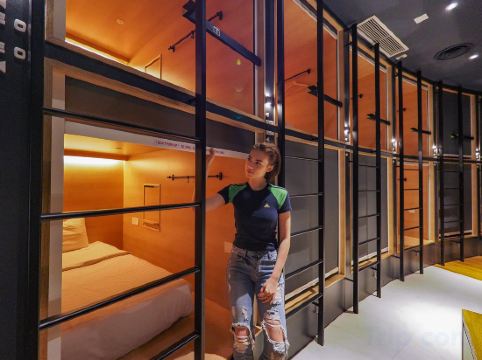 The Bed KLCC - Hostel Room Type - Bed In Single POD Front Entry (Mixed)