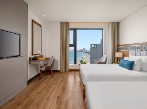 Peninsula Hotel Danang Room Type - Deluxe Partial Ocean Twin