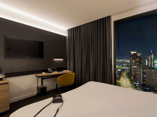 Novotel Melbourne South Wharf Room Type - Superior King Room