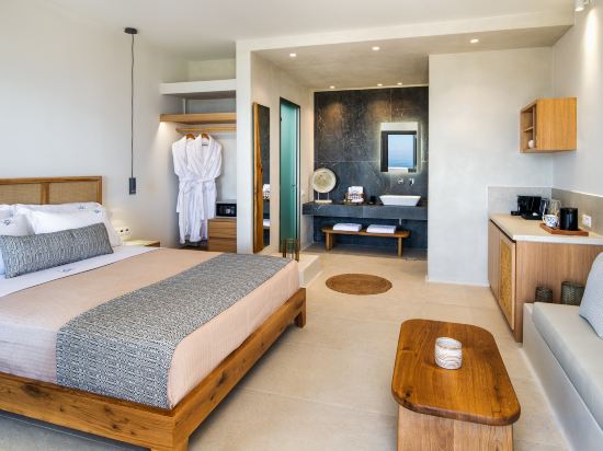 Venus Sunrise Suites & Villas Room Type - Junior Suite with outdoor jacuzzi Venus Sunrise Suites & Villas Room Type - Junior Suite with outdoor jacuzzi