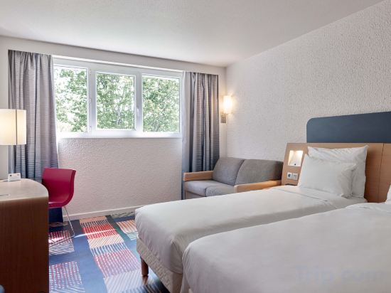 B&B HOTEL Cergy Port Room Type - Twin Room