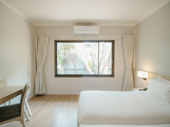 The Park Hotel Room Type - Standard Room