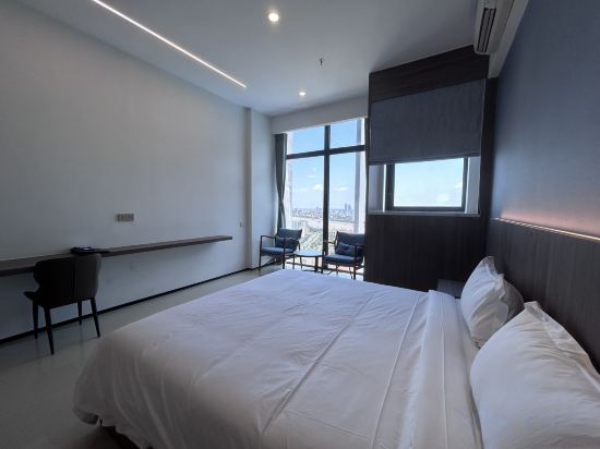 Golden Bridge Business Hotel Room Type - Premier River View Double Room