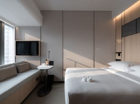 Metropolitan Residence Room Type - Deluxe Double Room