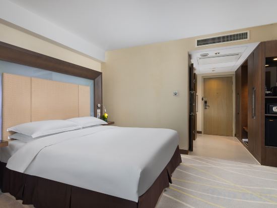 Novotel Nanjing Central Suning Room Type - Standard Queen Sunlight Room