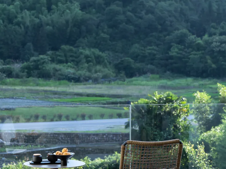 Floral Hotel · Yun Chu Xi Yin Hotel (Huangling Scenic Area Ropeway Shop)