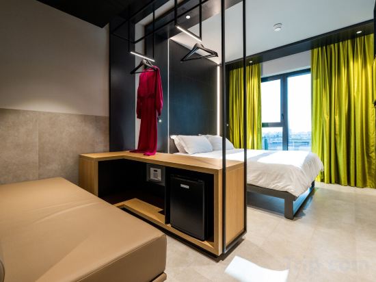 Smart Hotel Milano - Tap to explore photos