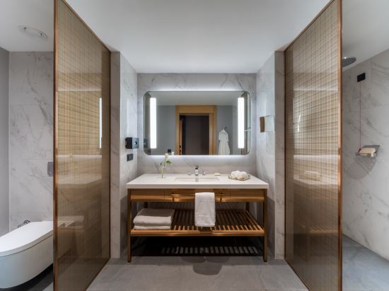 Sofitel Taksim Istanbul  Room Type - Luxury Twin Room Bosphorus View