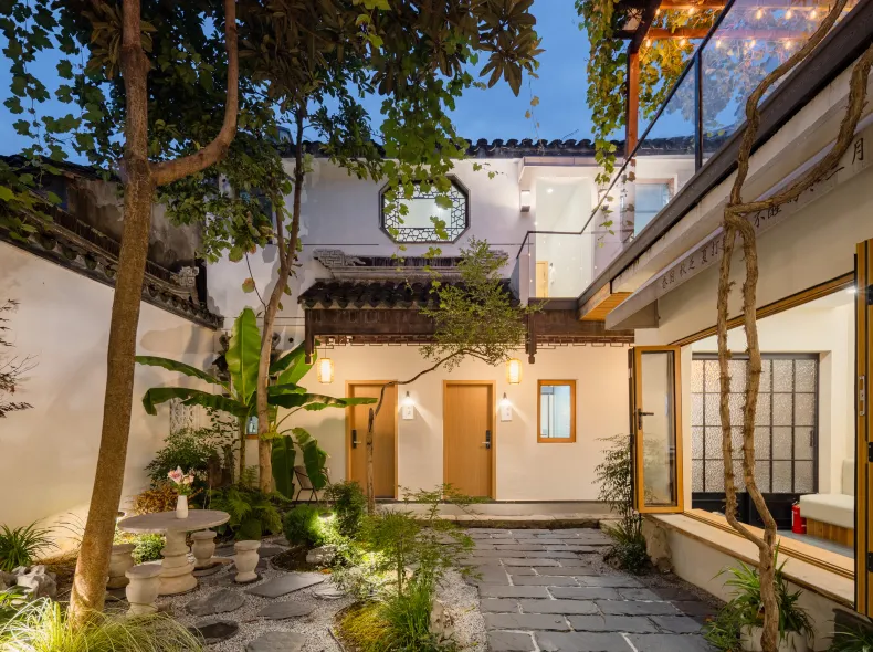 Floral Hotel·Suiyuan Hotel（Suzhou Pingjiang Road Humble Administrator's Garden Store）