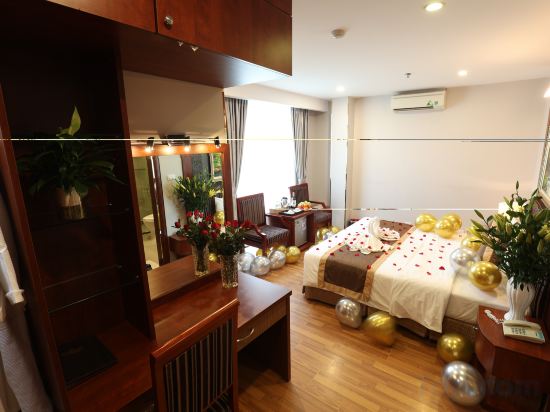 Gallant Hotel Room Type - Deluxe Double or Twin - City View Gallant Hotel Room Type - Deluxe Double or Twin - City View