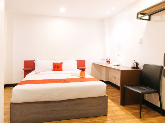RedDoorz Plus at MM Hotel Las Pinas Former RedDoorz Plus Near Bamboo Organ
