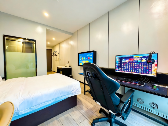 怡程酒店ECHENG HOTEL Room Type - Single-PC E-sports King Room