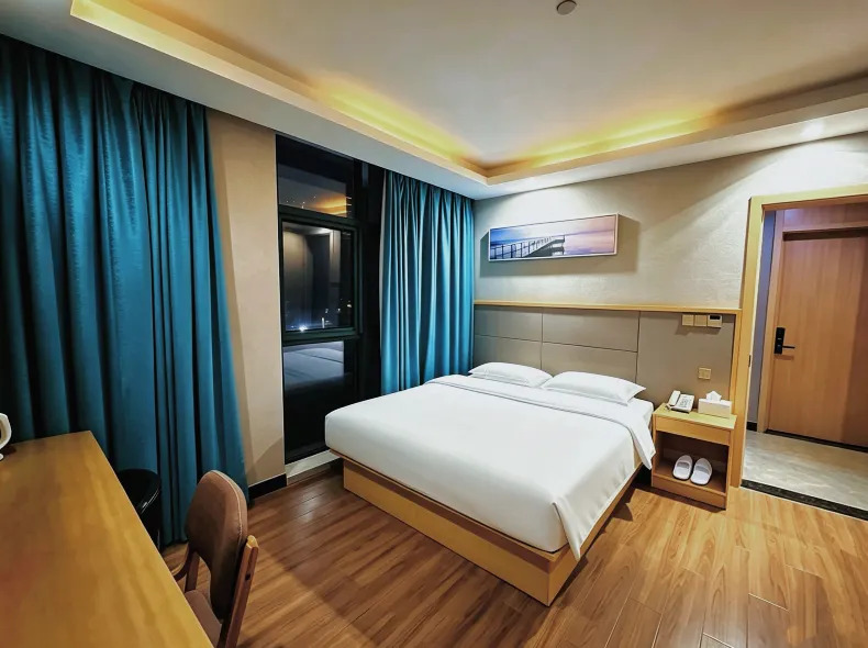 Zsmart Smart Hotel (Hangzhou International Expo Center Qianjiang Century City Subway Station Store)
