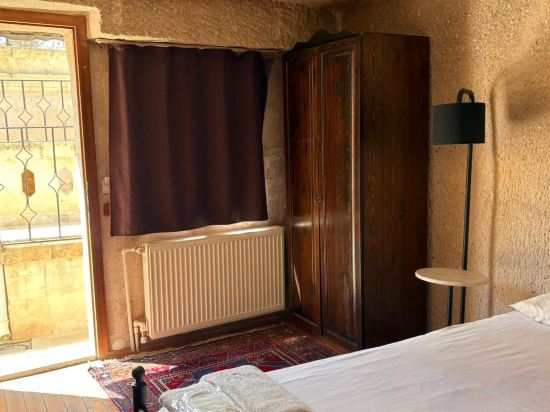 Nature Park Cave Hotel Room Type - Cave Economy Double Bed Room