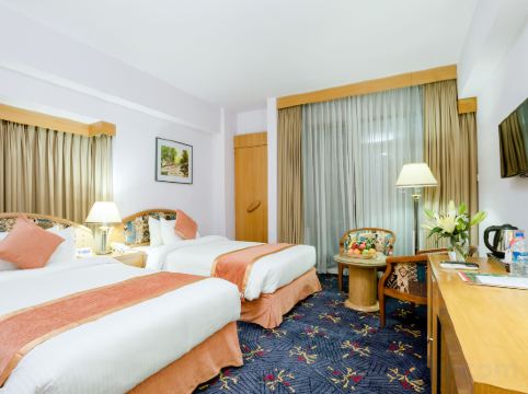 Hotel Lake Castle Room Type - Deluxe Twin Room