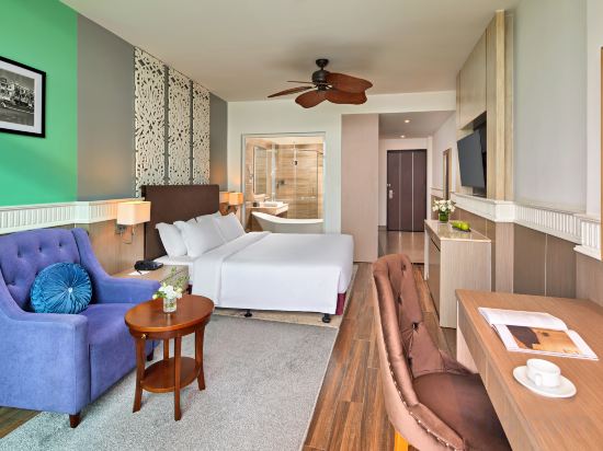 The Hanoi Club Hotel & Residences Room Type - Premier King Room with Lake View