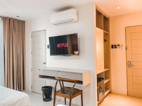 LAVERO SUITES - Tap to explore photos