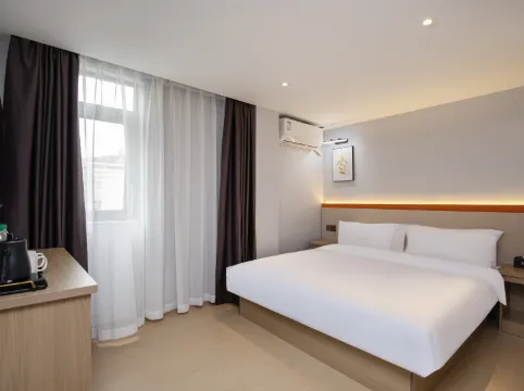 咖居酒店（南京新街口張府園地鐵站店）