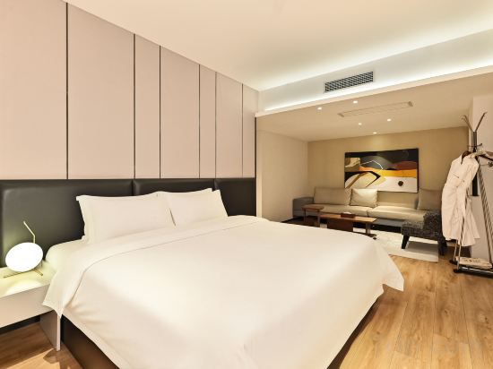 GOOHUG BEIJING Room Type - Panoramic Duplex Feast Suite