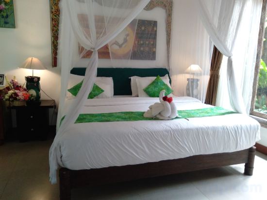 KTS Balinese Villas - Tap to explore photos