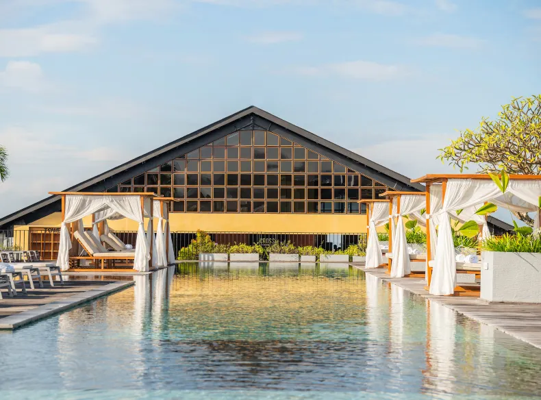 峇里島寰庭帕夏水明漾度假村