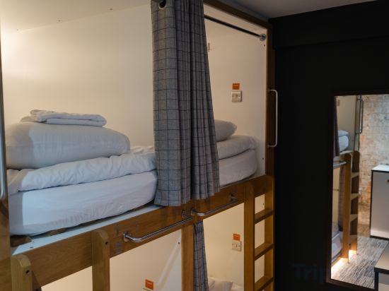 CODE - The Loft, Edinburgh Room Type - Bed In 4 Bed Dormitory (Mixed Gender)