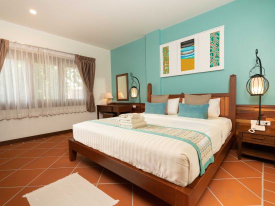 Villa Sanpakoi Room Type - Street view Standard King Villa Sanpakoi Room Type - Street view Standard King