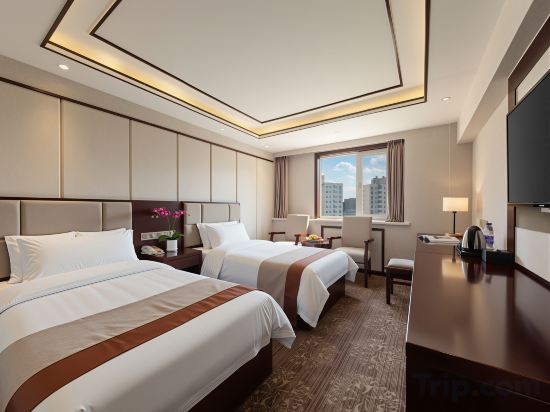 Rui Cheng Hotel Room Type - Ruiyi · Simple and Comfortable Twin Room (High Altitude Silent+Stable Hot Water+High Speed Internet Rui Cheng Hotel Room Type - Ruiyi · Simple and Comfortable Twin Room (High Altitude Silent+Stable Hot Water+High Speed Internet