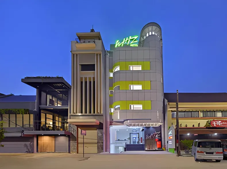 Whiz Hotel Falatehan Jakarta
