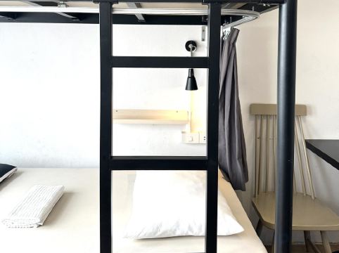 Beige Poshtels Room Type - Bed in Female Dormitory