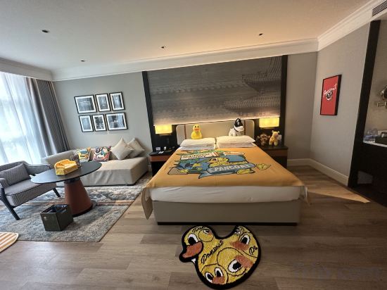 N31 Hotel Beijing Room Type - Themed Deluxe Family Friendly Room With Smart Guest Control + Hanfu Photo Booth + Mini Bar