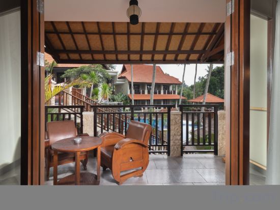 Best Western Premier Agung Resort Ubud Room Type - Deluxe Double Room With Bathub And Pool View