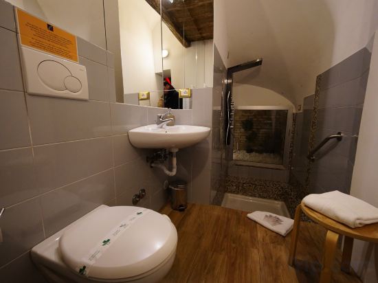 Nerva Accommodation Cavour - Tap to explore photos