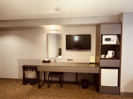 Savoy Hotel Room Type - Standard Twin Room