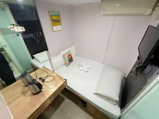 Apple Hostel Room Type - Deluxe Single Room Ensuite