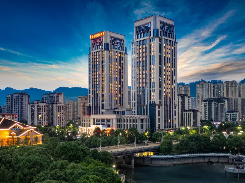Vienna International Hotel (Nanchuan District Wanda Plaza)