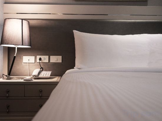 Hope Land Hotel Sukhumvit 24 Room Type - One-Bedroom Suite