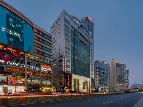 โรงแรมโฮมอินน์ พลัส (สถานีรถไฟฟ้าเซ็นจูรีอเวนิว เซี่ยงไฮ้ หมายเลข 1 ยาโอฮั่น)