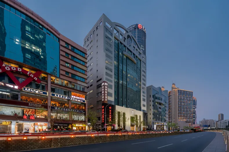 Homeinn Plus Hotel (Shanghai No.1 Yaohan Century Avenue Subway Station)