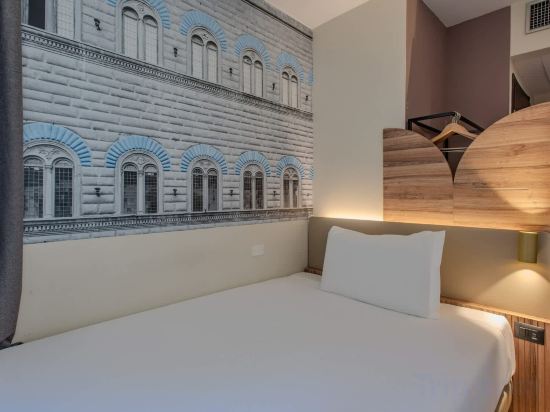 B&B Hotel Firenze City Center - Tap to explore photos