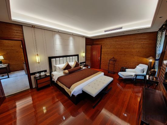 Prince Manor Villa Room Type - VIP Suite Villa