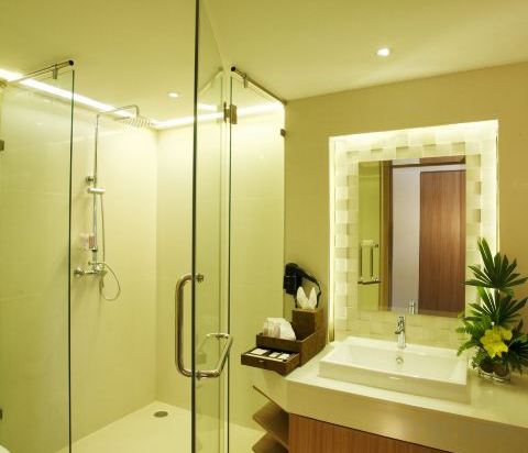 Centara Pattaya Hotel - Tap to explore photos