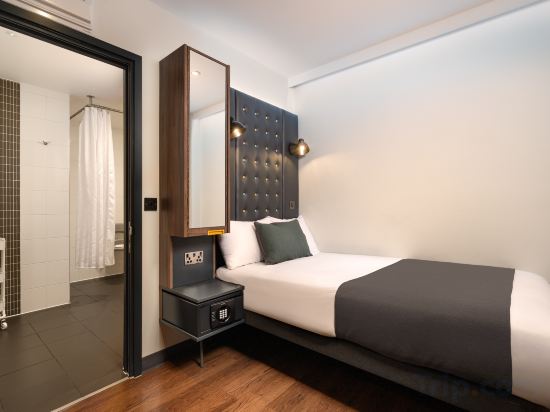 Point A London Waterloo Room Type - Accessible Double Bed Room with No Window No window