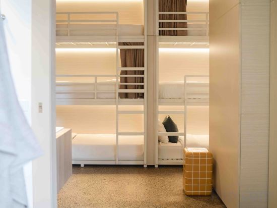 Little Drifter Melbourne Room Type - Bed in Superior Large Triple Bunk Ensuite Dorm