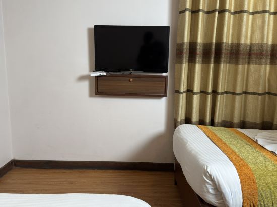 Hotel Everest Nepal, Kathmandu - Tap to explore photos