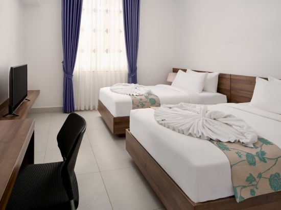 Queen Mansion Hotel & Stays Room Type - Standard Twin Room
