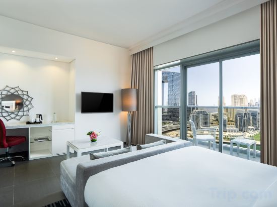 The First Collection Marina, Dubai, a Tribute Portfolio Hotel - Tap to explore photos