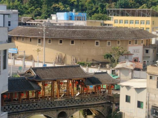 Others 3, yaxinxieju, Longyan