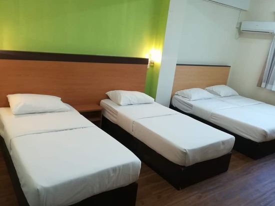 Hotel O 75 Room Type - Superior Suite Family